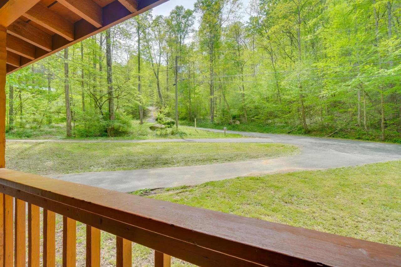 Cabin With Hot Tub About 6 Mi To Downtown Gatlinburg! Exterior foto