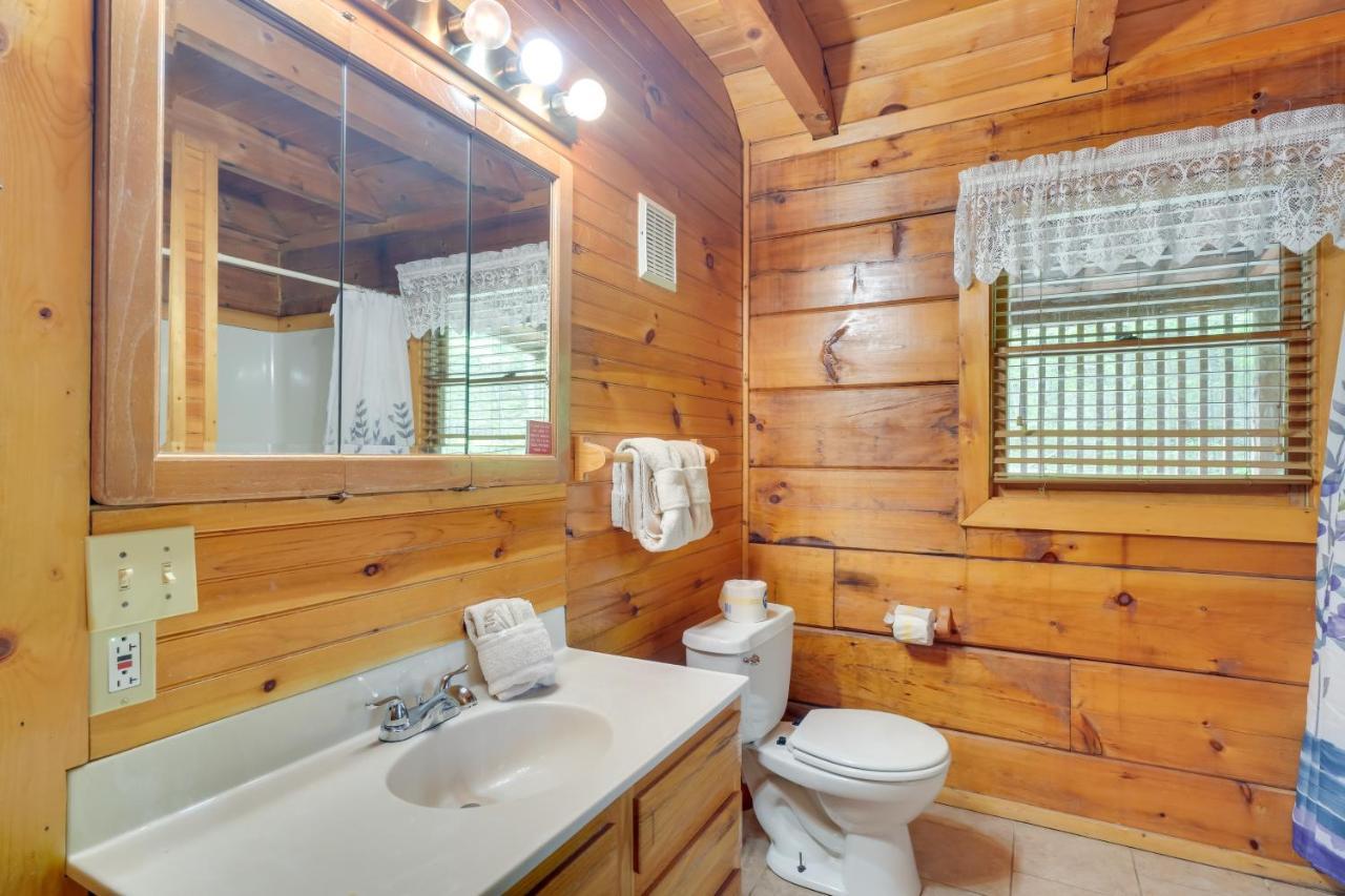 Cabin With Hot Tub About 6 Mi To Downtown Gatlinburg! Exterior foto