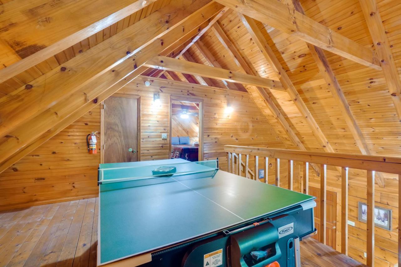 Cabin With Hot Tub About 6 Mi To Downtown Gatlinburg! Exterior foto